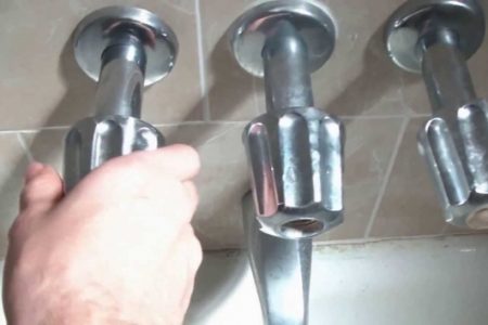 Bathtub Faucet Leak