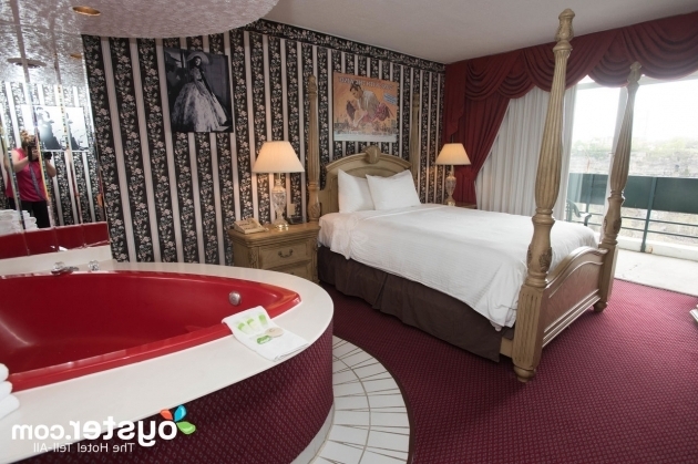 Beautiful Heart Shaped Bathtub 44 Heart Shaped Jacuzzi Photos At Travelodge Hotel Niagara Falls