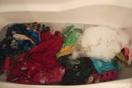 How To Wash Clothes In Bathtub