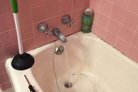 How To Unclog A Bathtub Drain With Standing Water