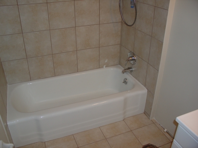 Alluring How To Refinish A Bathtub Bathtub Reglazing Refinishing Bathtub Liners St Louis Mo