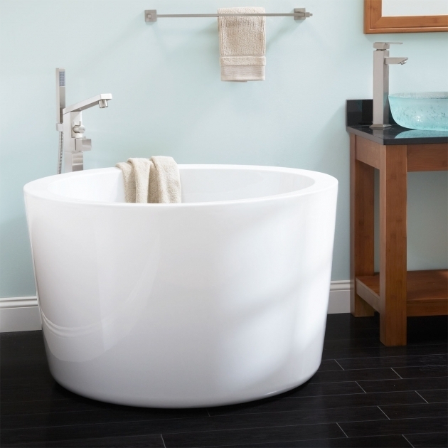 Incredible Deep Soaking Tubs For Small Bathrooms Bathroom Japanese Soaking Tubs For Small Bathrooms With Awesome