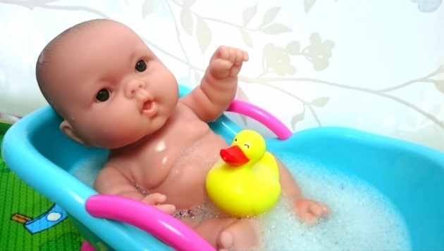 Outstanding Baby Doll For Bathtub Ba Doll Bathtime Feeding Sleep How To Bath A Ba Doll Pretend